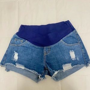 Maternity shorts